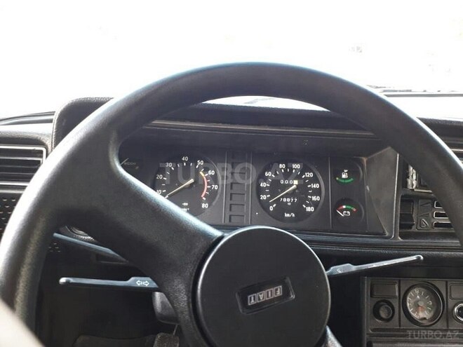 LADA (VAZ) 2107 1999, 80,000 km - 1.6 l - Quba