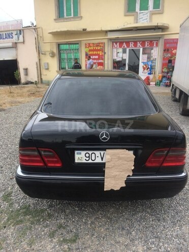 Mercedes E 240 1999, 169,000 km - 2.6 l - Bakı