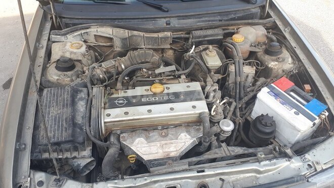 Opel Astra 1995, 432,600 km - 2.0 l - Bakı