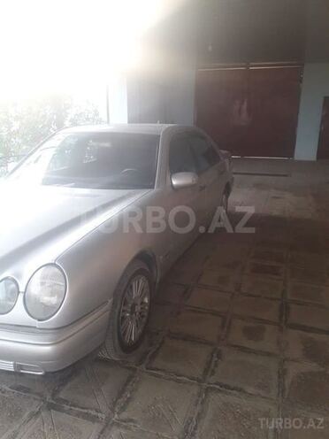 Mercedes E 240 1998, 155 km - 2.4 л - Sumqayıt