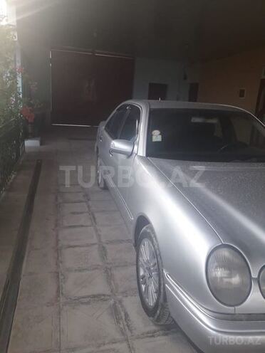 Mercedes E 240 1998, 155 km - 2.4 л - Sumqayıt