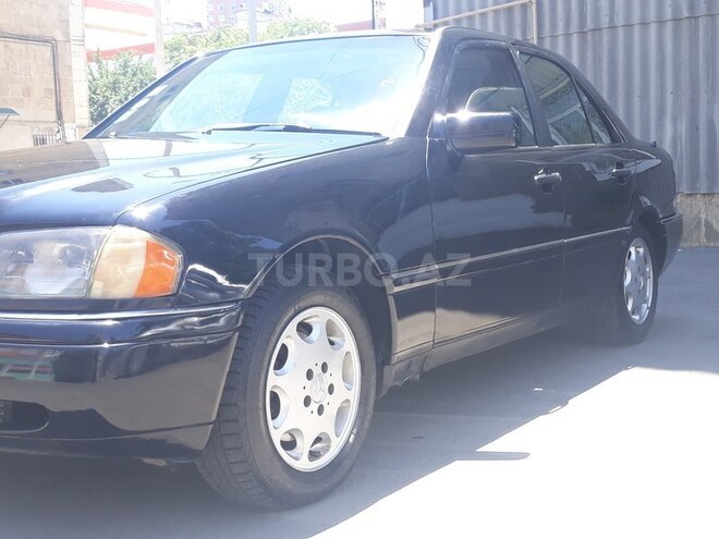 Mercedes C 220 1995, 330,000 km - 2.2 l - Bakı
