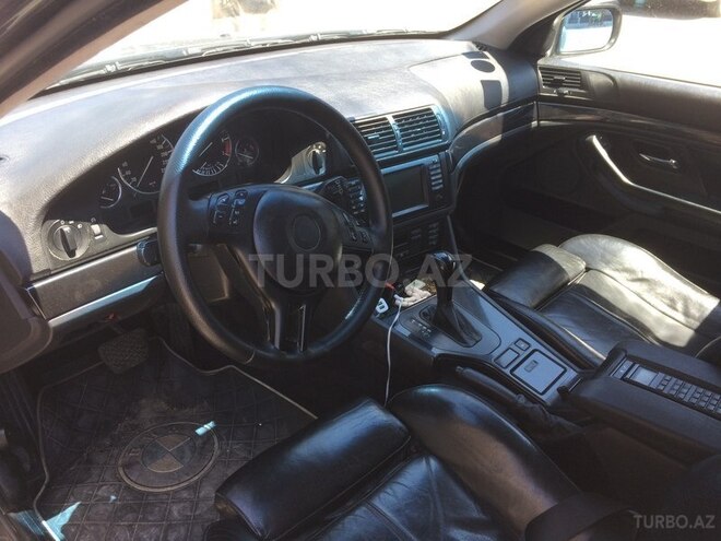 BMW 530 2001, 297,356 km - 3.0 l - Bakı