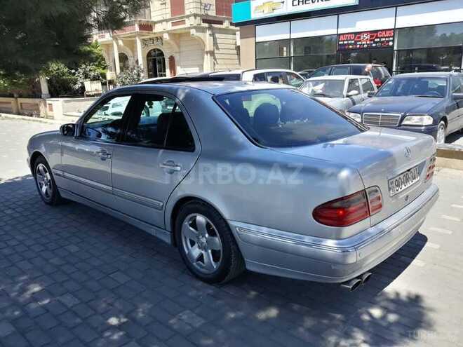 Mercedes E 240 2000, 342,000 km - 2.4 л - Sumqayıt