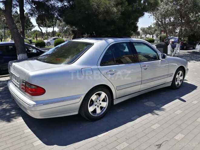 Mercedes E 240 2000, 342,000 km - 2.4 л - Sumqayıt