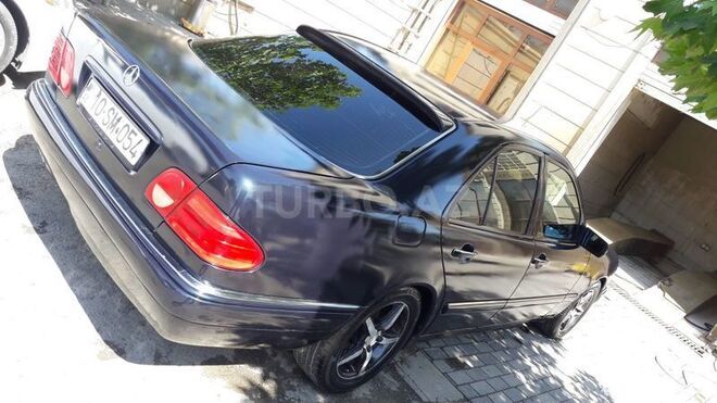 Mercedes E 320 1996, 285,000 km - 3.2 l - Bakı