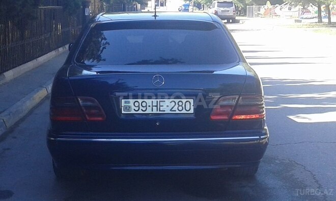 Mercedes E 220 2001, 289,000 km - 2.2 l - Bakı