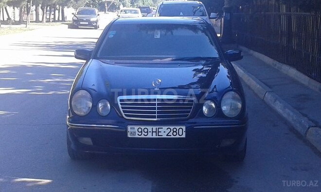 Mercedes E 220 2001, 289,000 km - 2.2 l - Bakı
