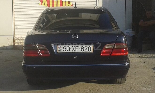 Mercedes E 220 2001, 308,000 km - 2.2 l - Bakı