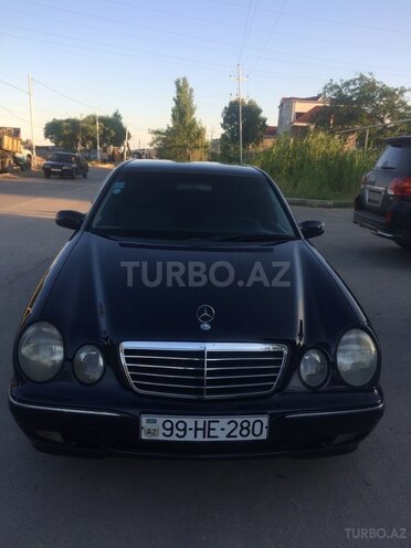 Mercedes E 220 2000, 302,000 km - 2.2 l - Bakı