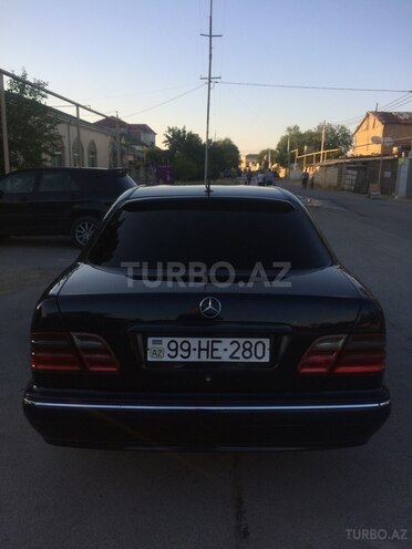 Mercedes E 220 1999, 342,000 km - 2.2 l - Bakı