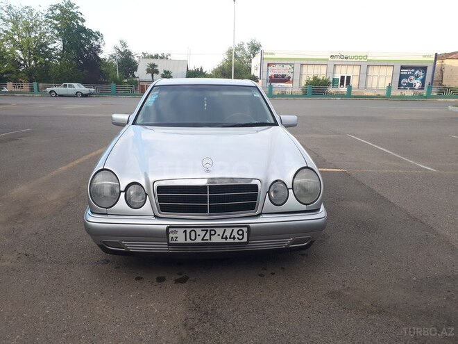 Mercedes E 240 1999, 232,000 km - 2.4 l - Ağstafa