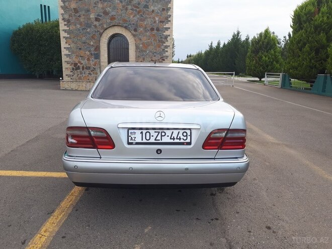 Mercedes E 240 1999, 232,000 km - 2.4 l - Ağstafa