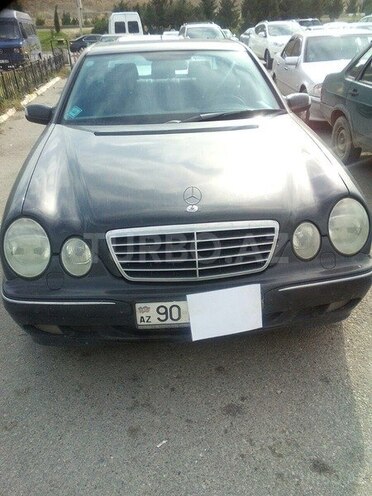 Mercedes E 220 2000, 351,000 km - 2.2 l - Bakı