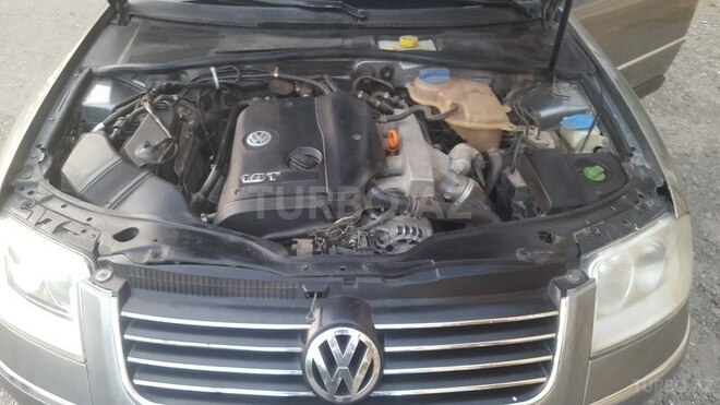 Volkswagen Passat 2003, 256,634 km - 1.8 л - Gəncə