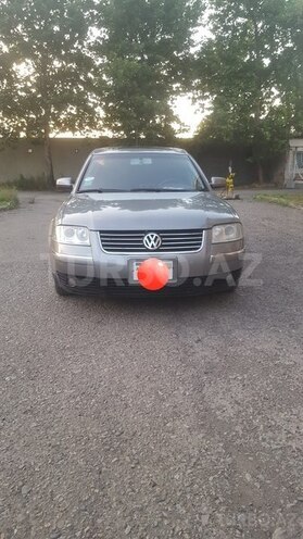 Volkswagen Passat 2003, 256,634 km - 1.8 л - Gəncə