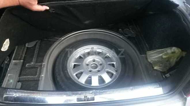 Volkswagen Passat 2003, 256,634 km - 1.8 л - Gəncə
