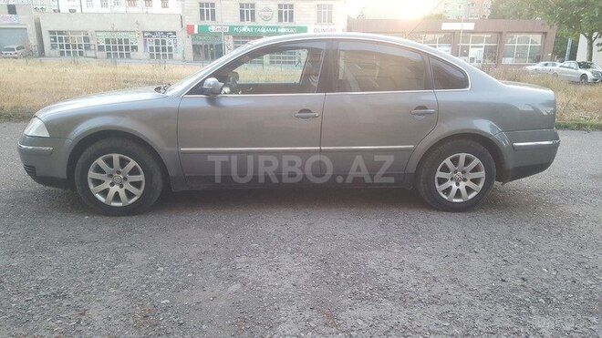 Volkswagen Passat 2003, 256,634 km - 1.8 л - Gəncə
