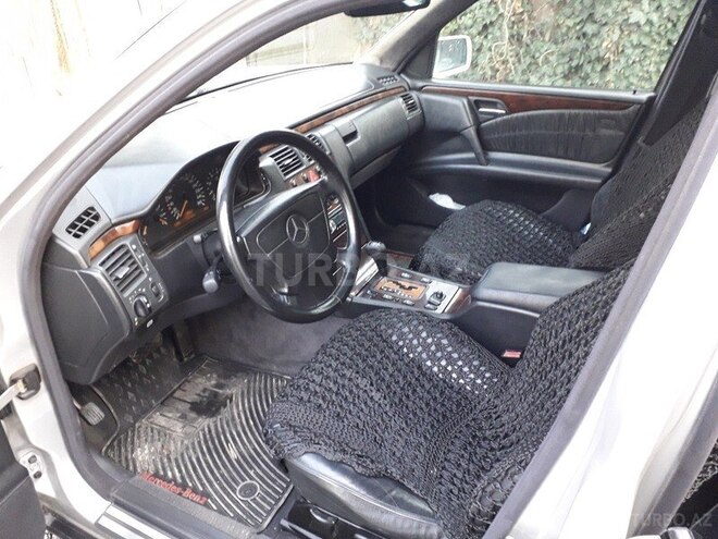 Mercedes E 280 1998, 248,000 km - 2.8 l - Bakı