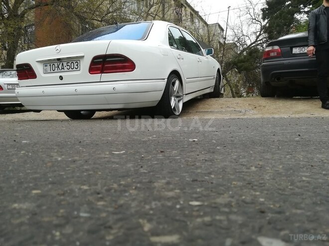 Mercedes E 230 1997, 310,000 km - 0.3 l - Bakı