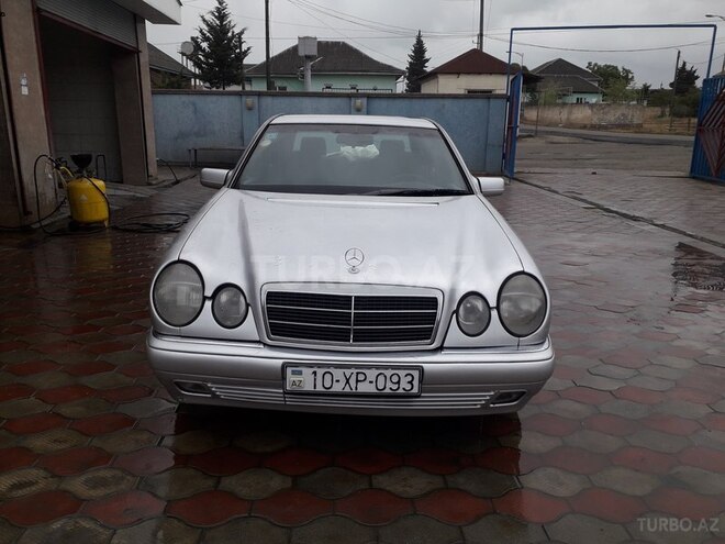 Mercedes E 200 1996, 428,000 km - 2.0 l - Astara