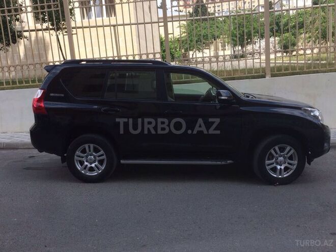 Toyota Prado 2011, 66,000 km - 0.4 l - Astara