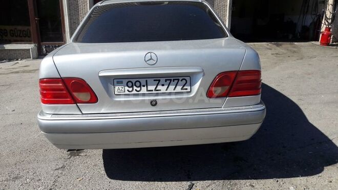 Mercedes E 320 1996, 265,000 km - 3.2 l - Bakı