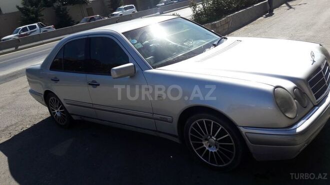 Mercedes E 320 1996, 265,000 km - 3.2 l - Bakı