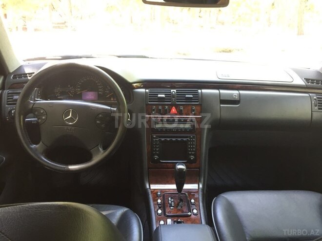 Mercedes E 320 2001, 165,000 km - 3.2 л - Sumqayıt