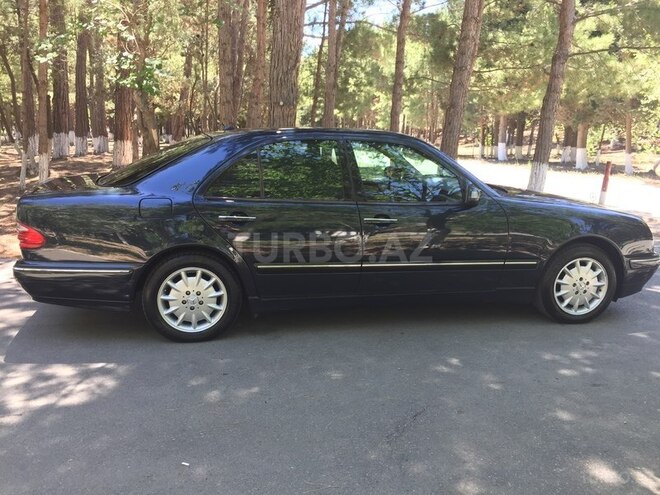 Mercedes E 320 2001, 165,000 km - 3.2 л - Sumqayıt