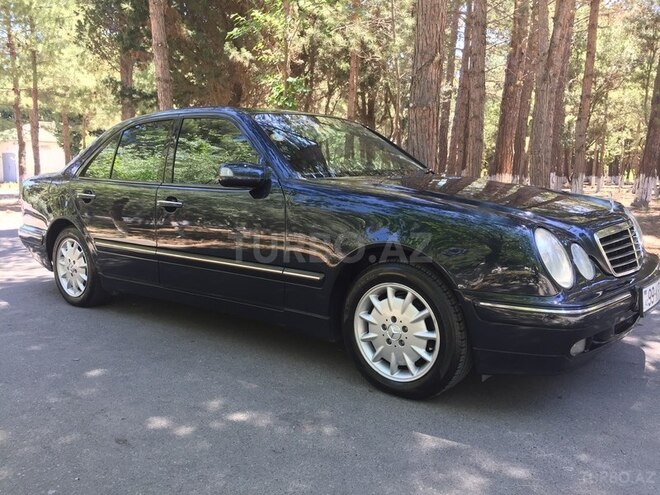 Mercedes E 320 2001, 165,000 km - 3.2 л - Sumqayıt