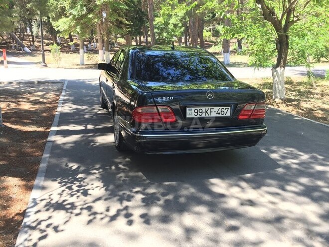 Mercedes E 320 2001, 165,000 km - 3.2 л - Sumqayıt