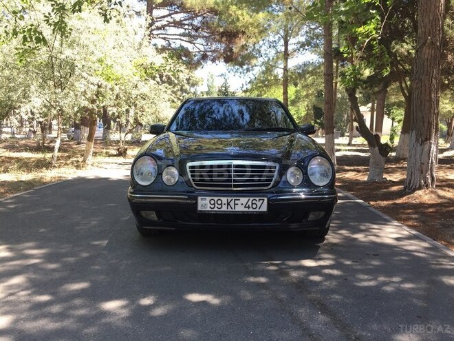 Mercedes E 320 2001, 165,000 km - 3.2 л - Sumqayıt