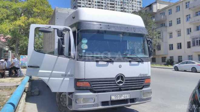 Mercedes Atego 1223 2003, 900,000 km - 6.4 l - Bakı