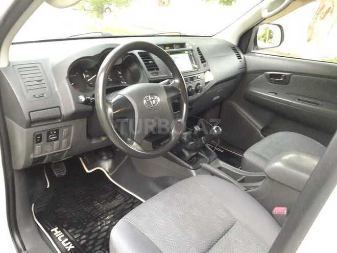 Toyota Hilux 2012, 185,000 km - 2.5 l - Bakı