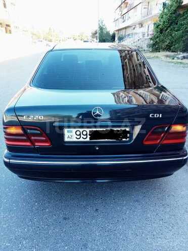Mercedes E 220 2000, 278,462 km - 2.2 l - Bakı