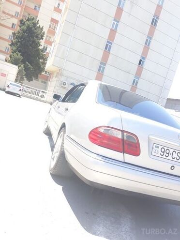 Mercedes E 280 1999, 265,000 km - 2.8 l - Bakı