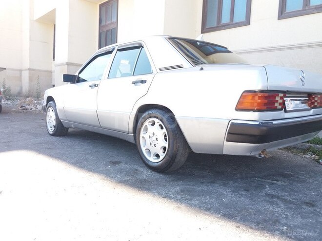 Mercedes 190 1993, 375,000 km - 2.3 l - Bakı