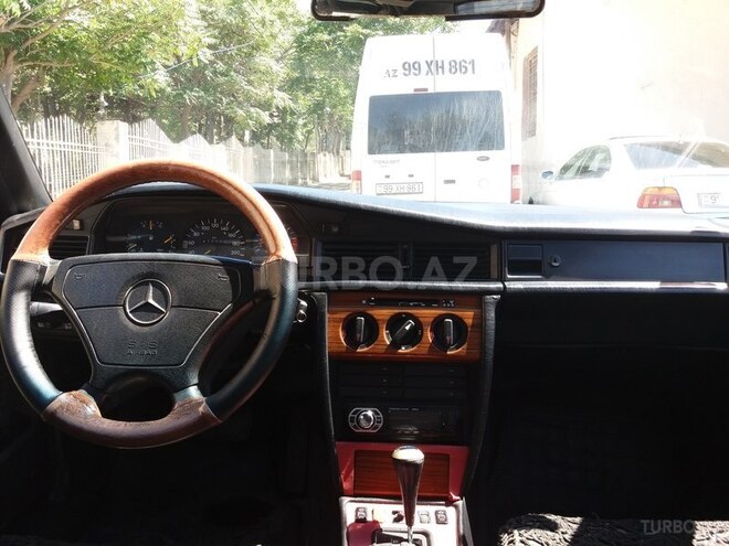 Mercedes 190 1993, 375,000 km - 2.3 l - Bakı