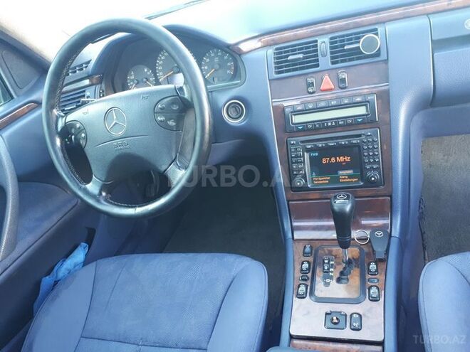 Mercedes E 200 1999, 210,000 km - 2.0 л - Bakı