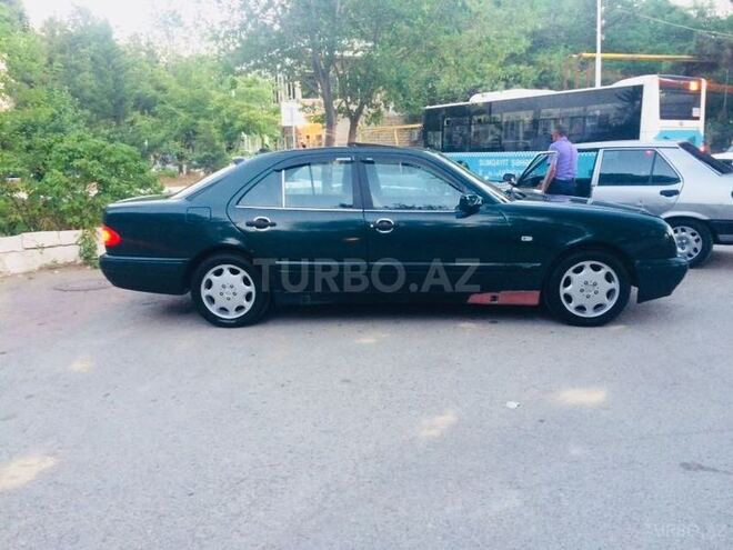 Mercedes E 200 1996, 385,000 km - 2.0 л - Sumqayıt
