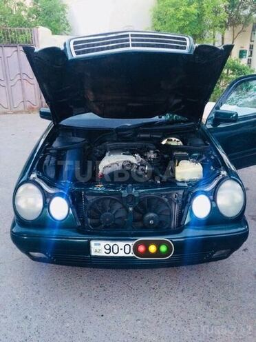 Mercedes E 200 1996, 385,000 km - 2.0 л - Sumqayıt