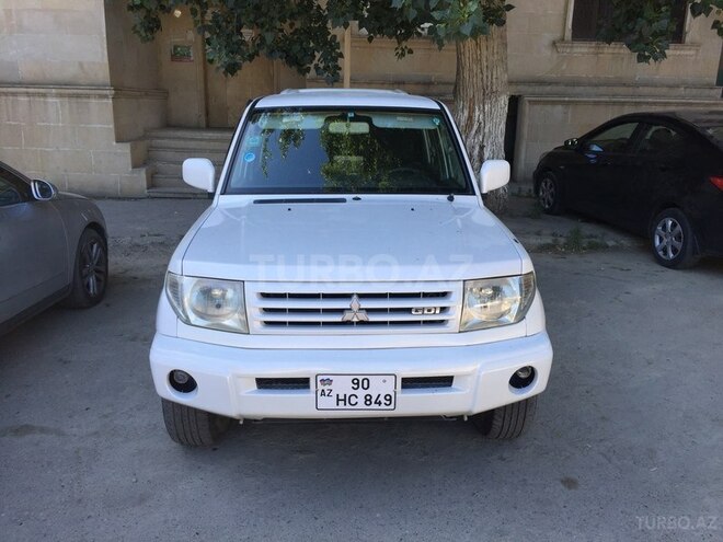 Mitsubishi Pajero io 1999, 270,009 km - 2.0 l - Bakı