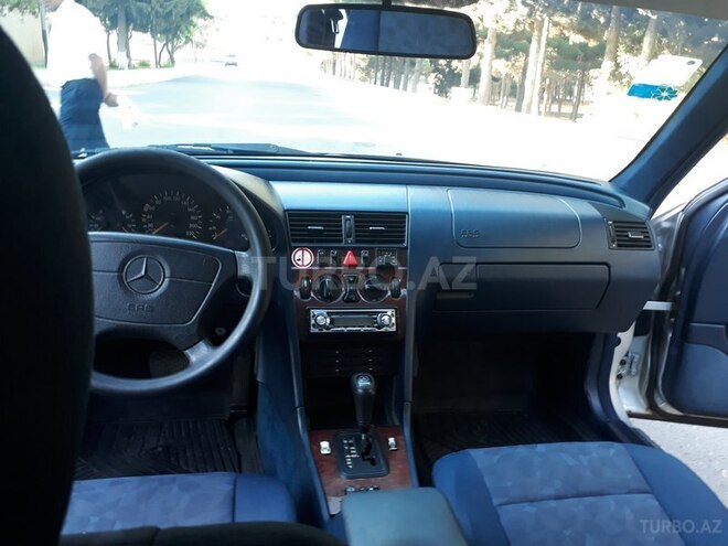 Mercedes C 220 1998, 412,325 km - 2.2 l - Bakı