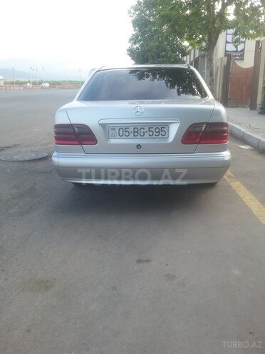 Mercedes E 220 2000, 380,000 km - 2.2 л - Ağstafa