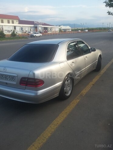 Mercedes E 220 2000, 380,000 km - 2.2 л - Ağstafa
