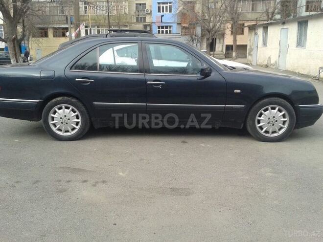 Mercedes E 230 1997, 200,000 km - 2.3 л - Sumqayıt