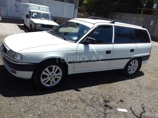 Opel Astra 1996, 298,000 km - 1.7 l - Bakı