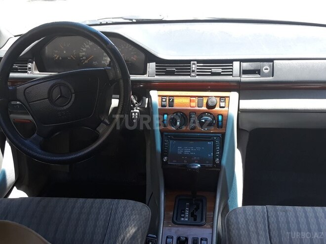 Mercedes E 280 1992, 470,000 km - 2.8 л - Bakı