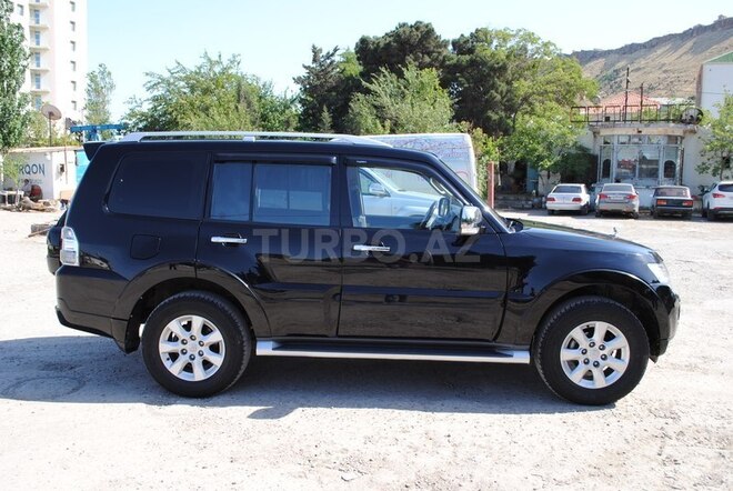 Mitsubishi Pajero 2010, 170,000 km - 3.5 л - Bakı